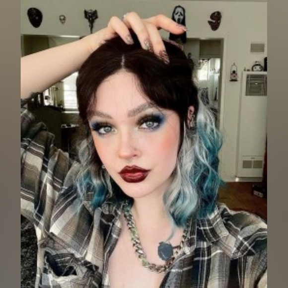 Uniwigs Falin Unicorn Tears Synthetic Lace Front Wig - Picture 2 of 9